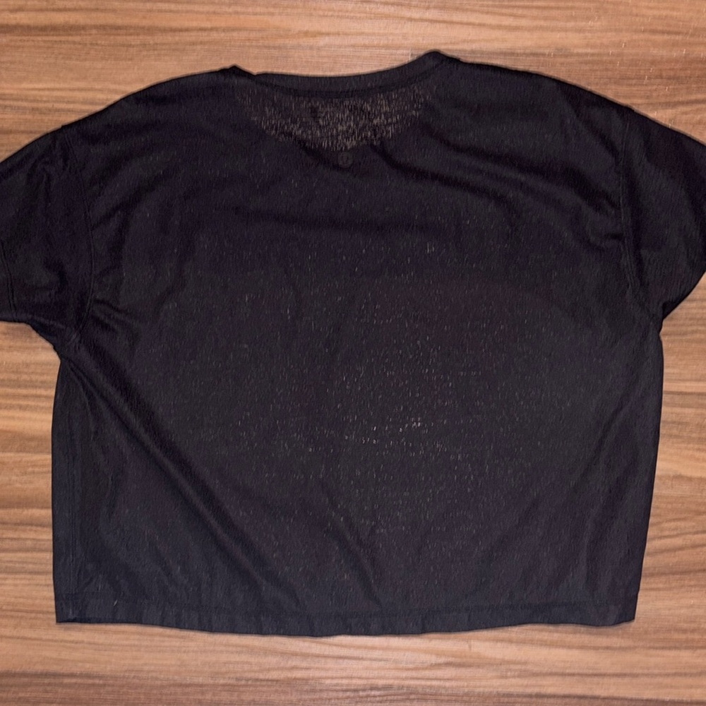 Lululemon Shirt| Black Mesh Size 4 Short Sleeve